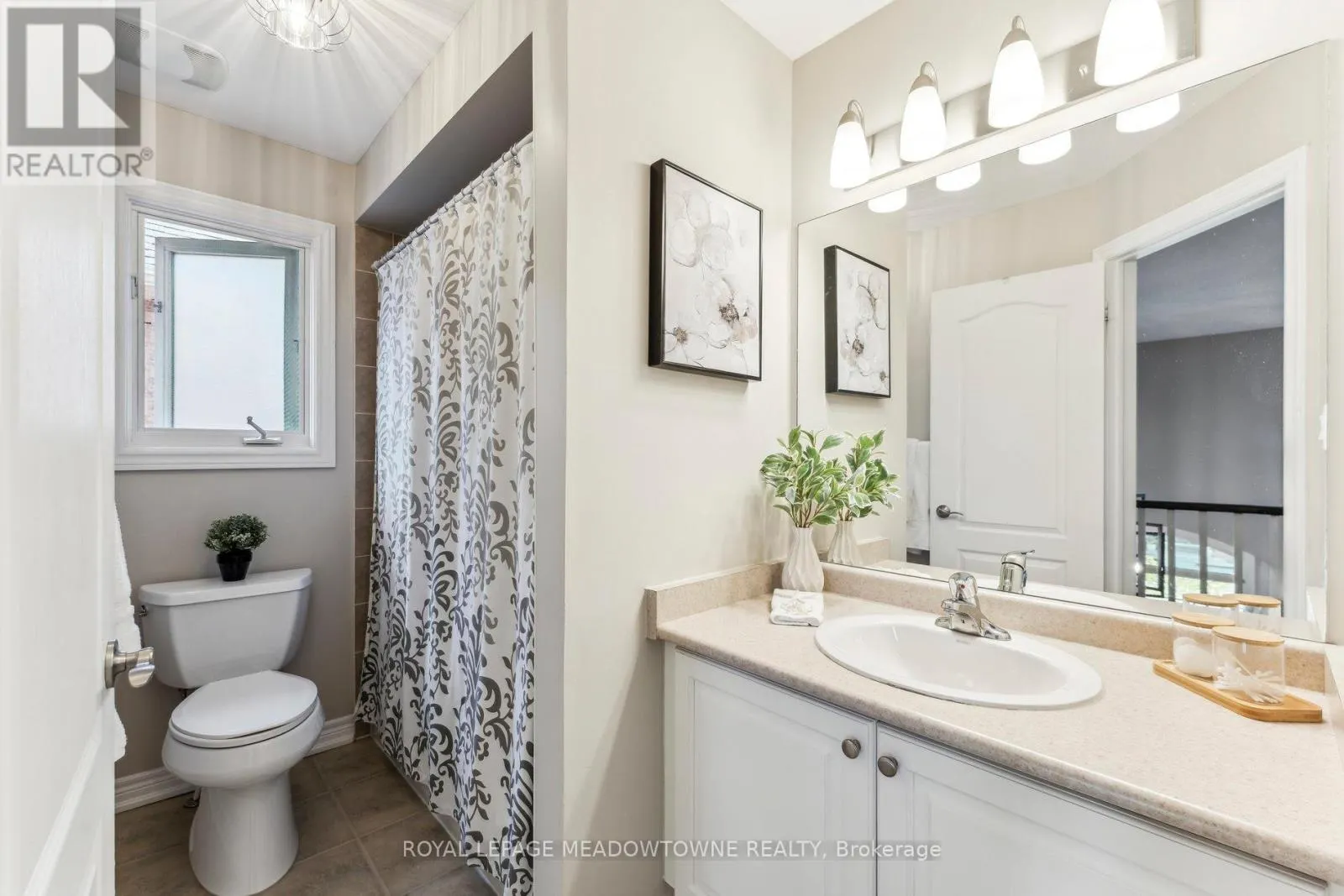 1186 EZARD CRESCENT