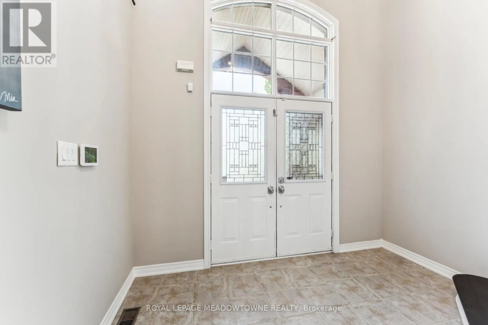 1186 EZARD CRESCENT