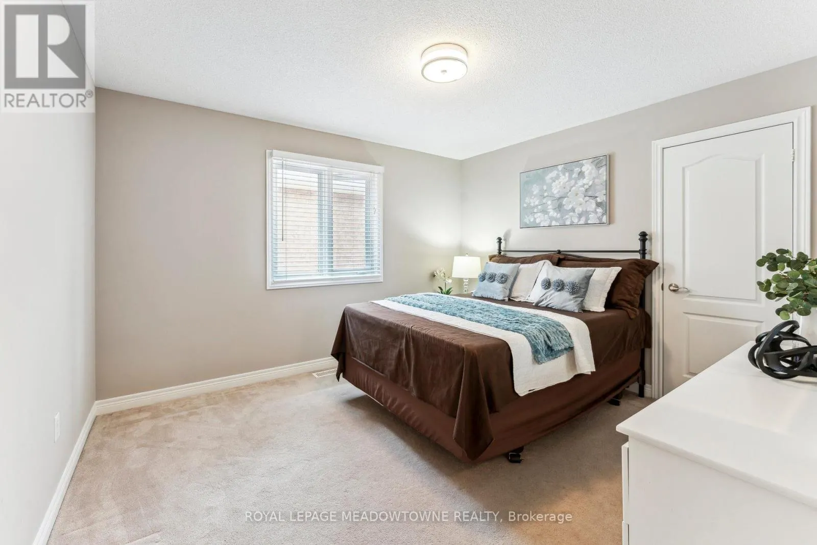 1186 EZARD CRESCENT