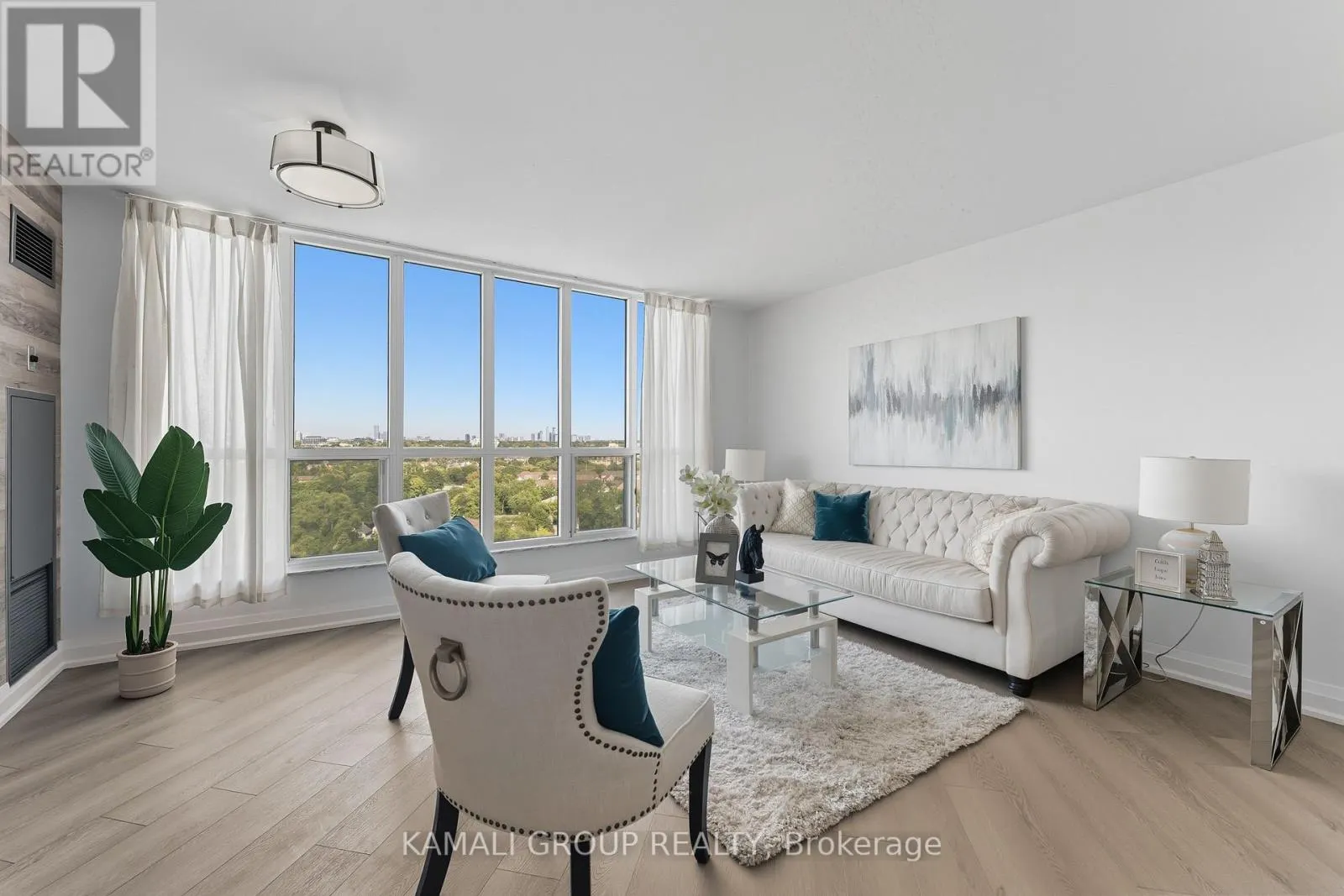 1405 - 2285 LAKE SHORE BOULEVARD W
