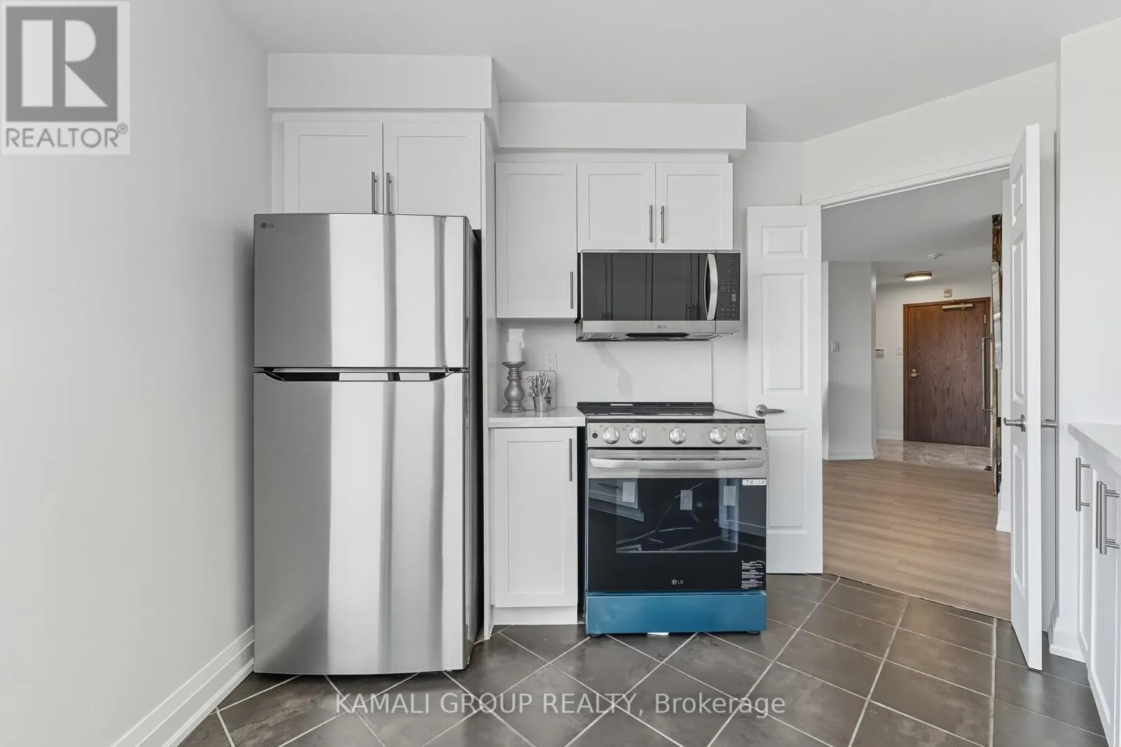 1405 - 2285 LAKE SHORE BOULEVARD W