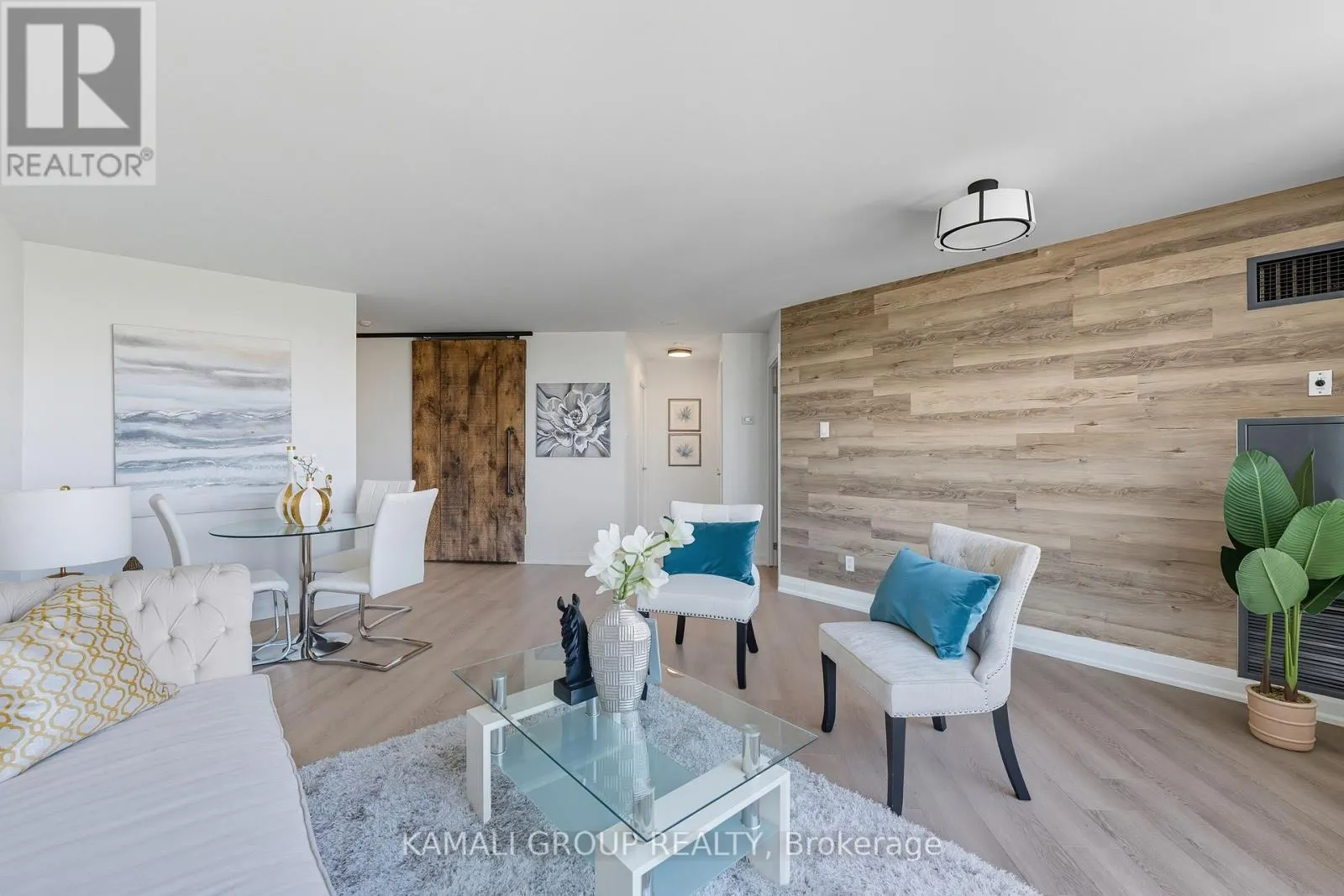 1405 - 2285 LAKE SHORE BOULEVARD W