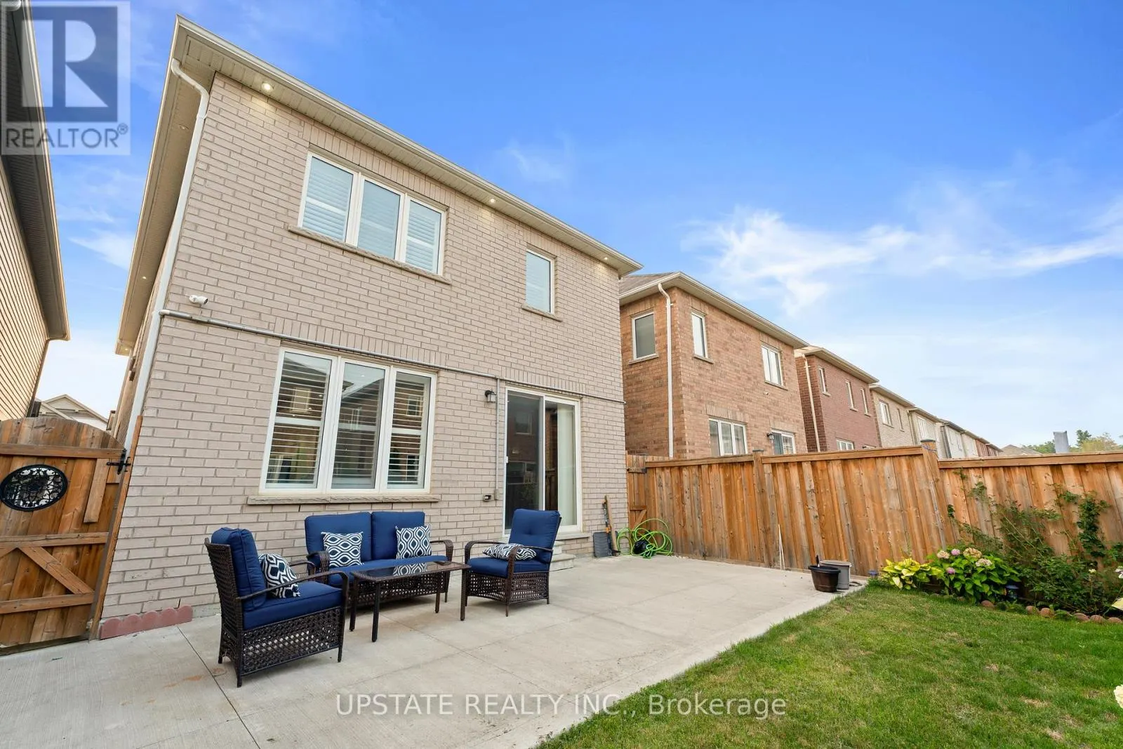 19 TROYER STREET