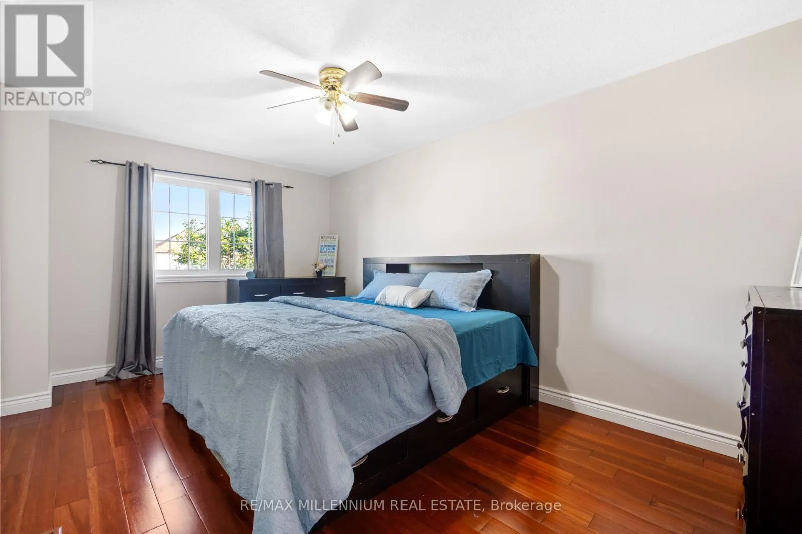 19 EARL GREY CRESCENT