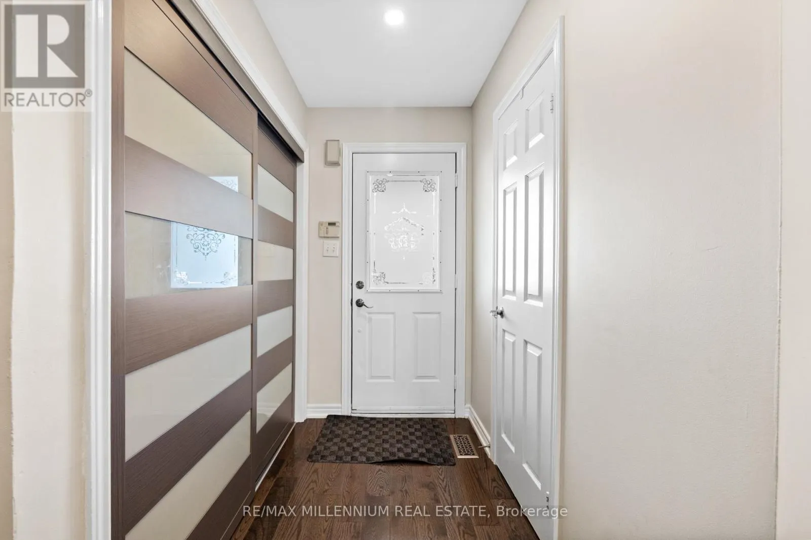 19 EARL GREY CRESCENT