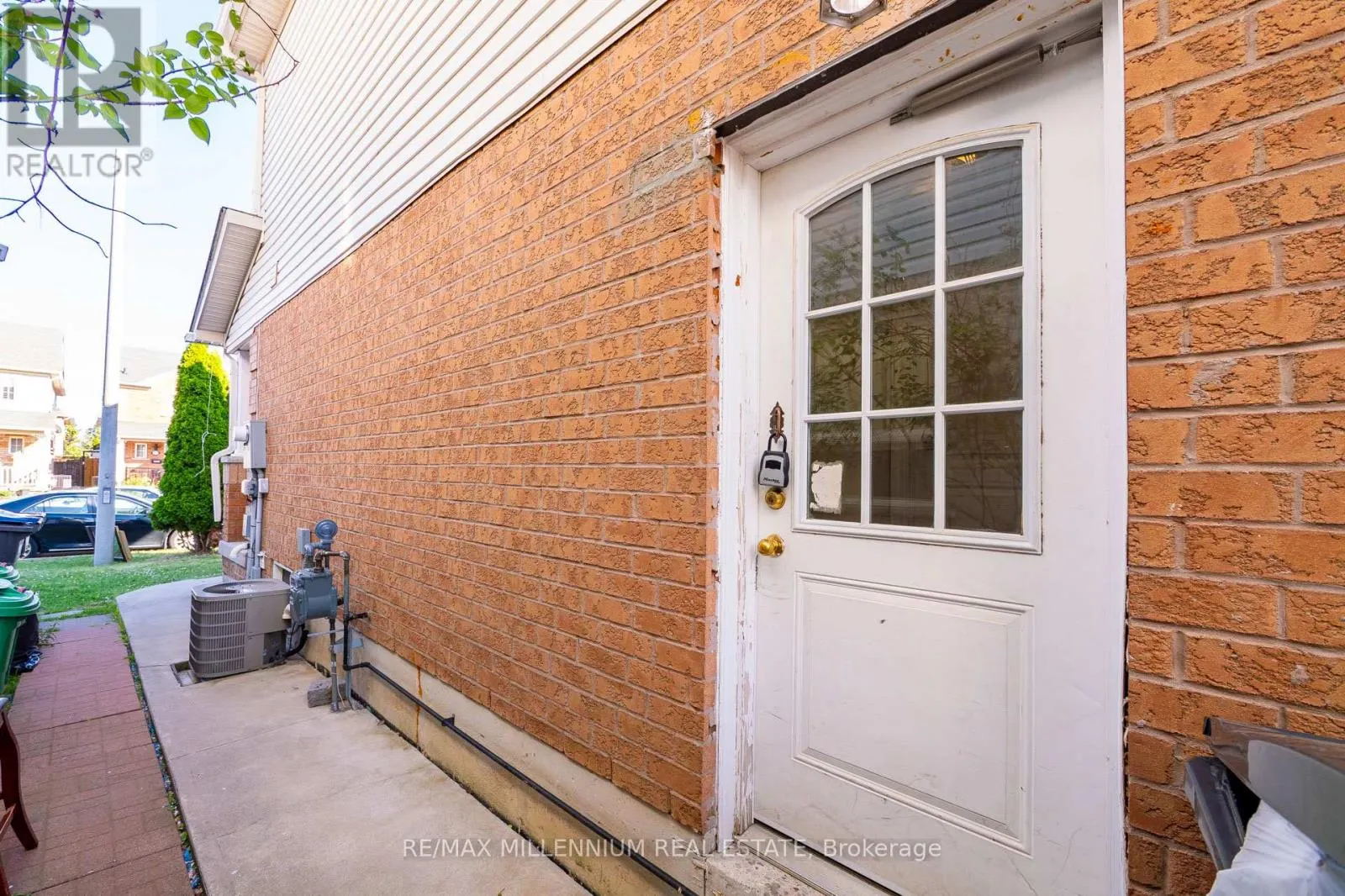 19 EARL GREY CRESCENT