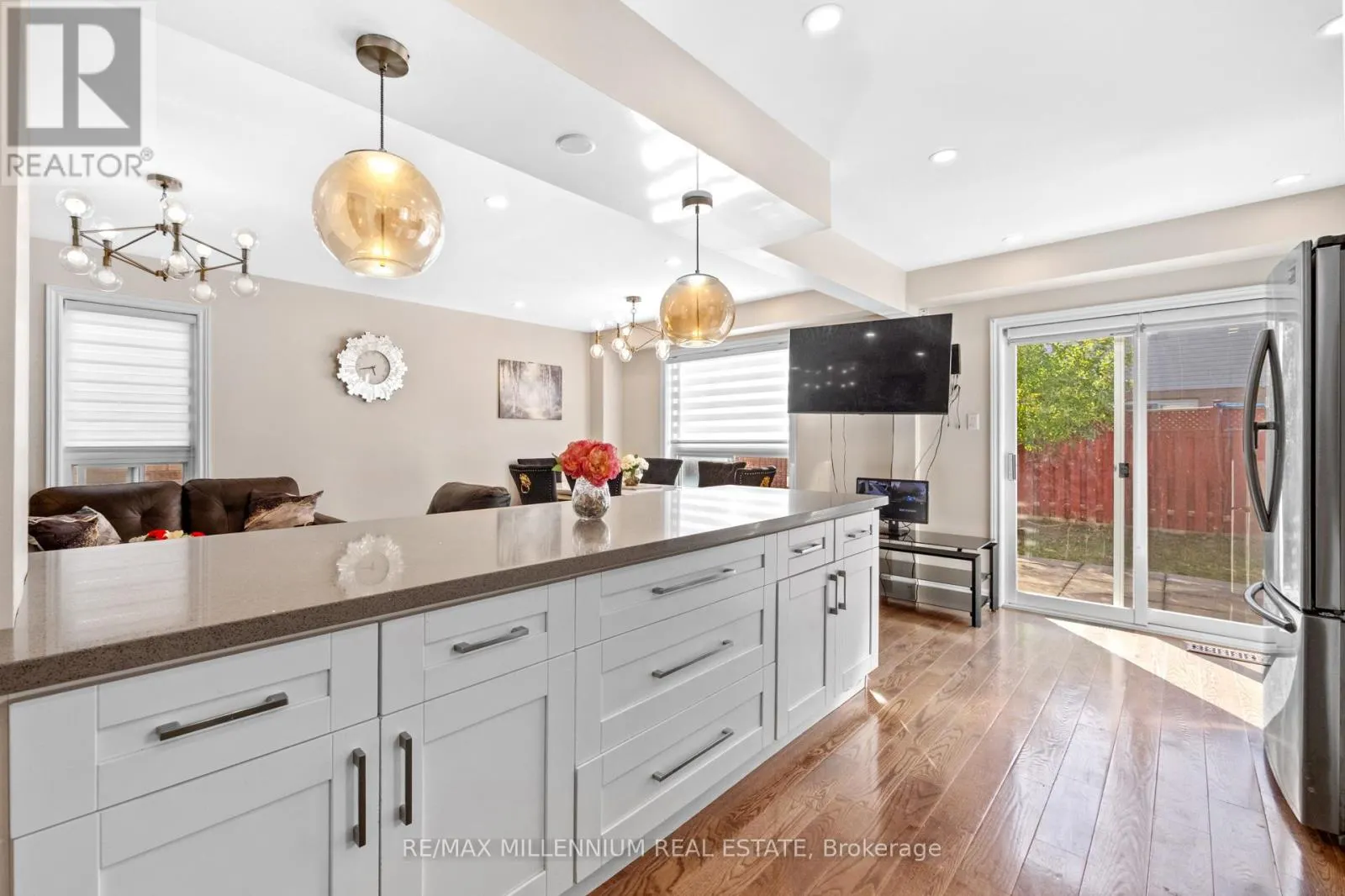 19 EARL GREY CRESCENT