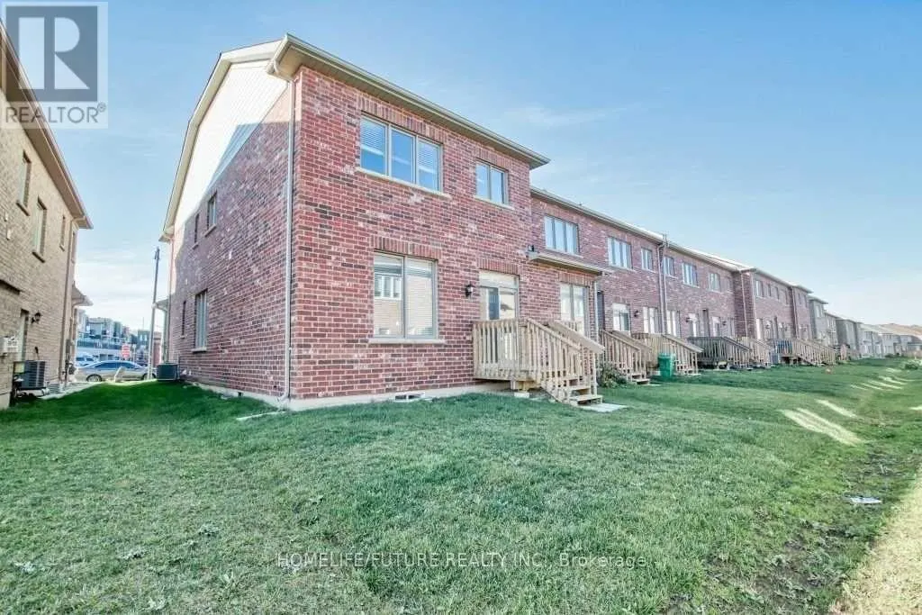 MAIN(UPPER UNIT) - 9 MERRYBROOK TRAIL