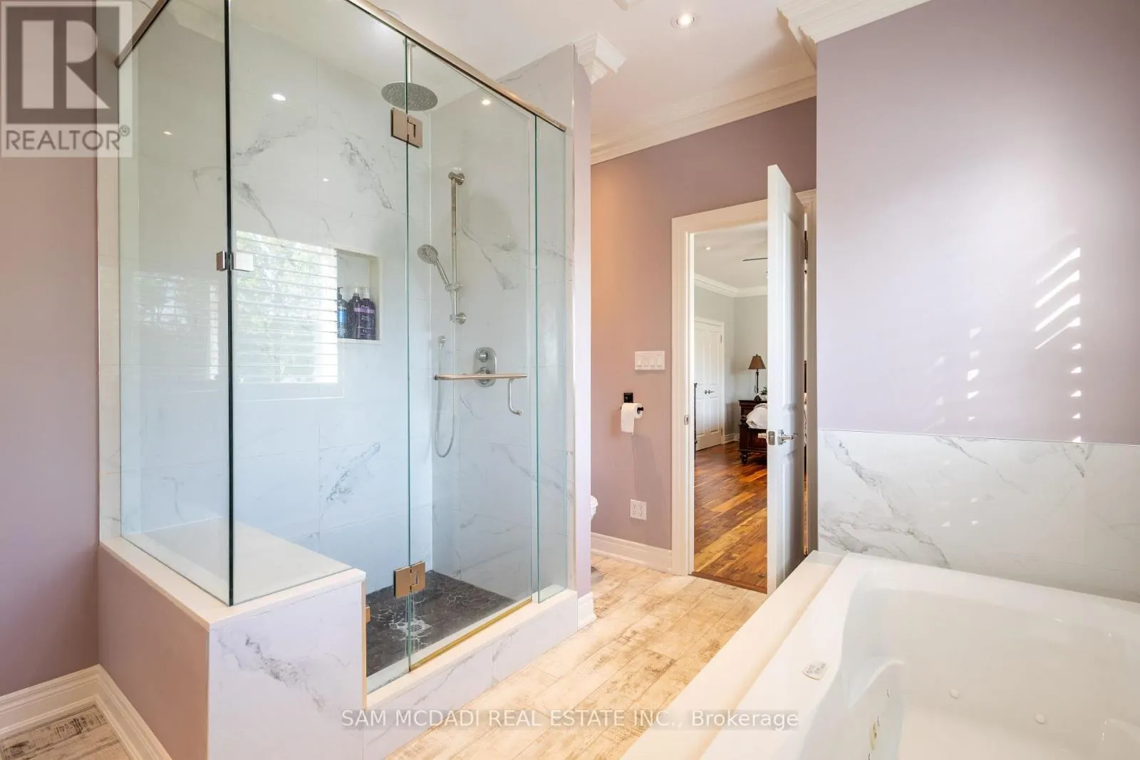 395 KING STREET E