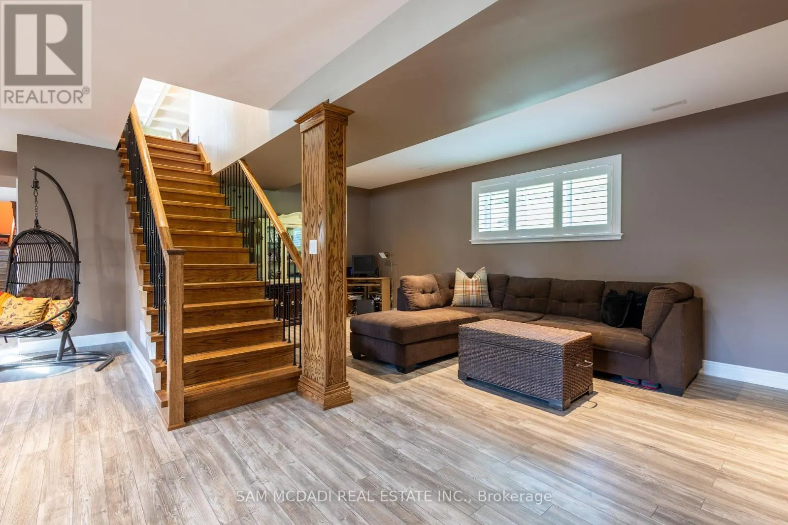 395 KING STREET E
