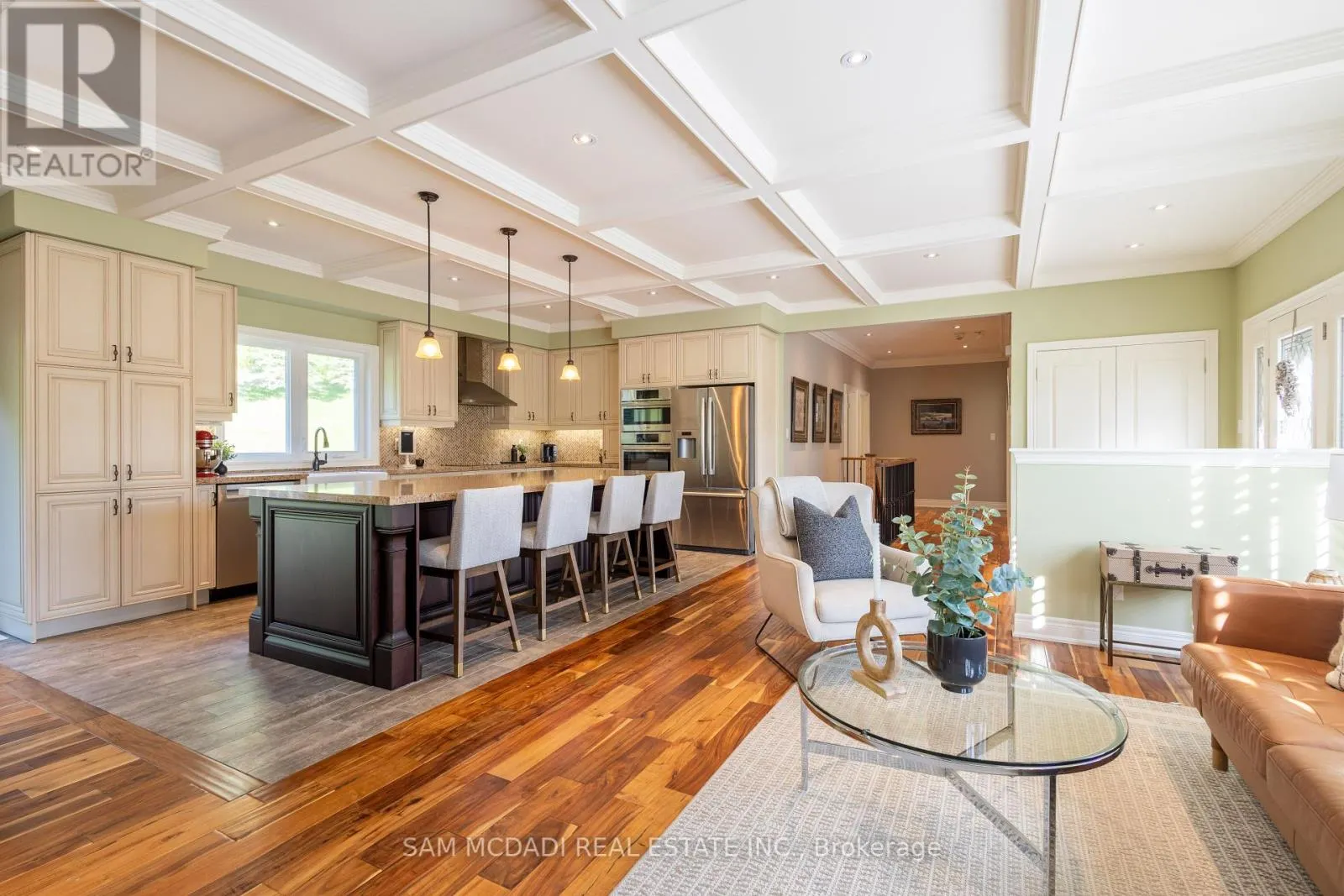 395 KING STREET E