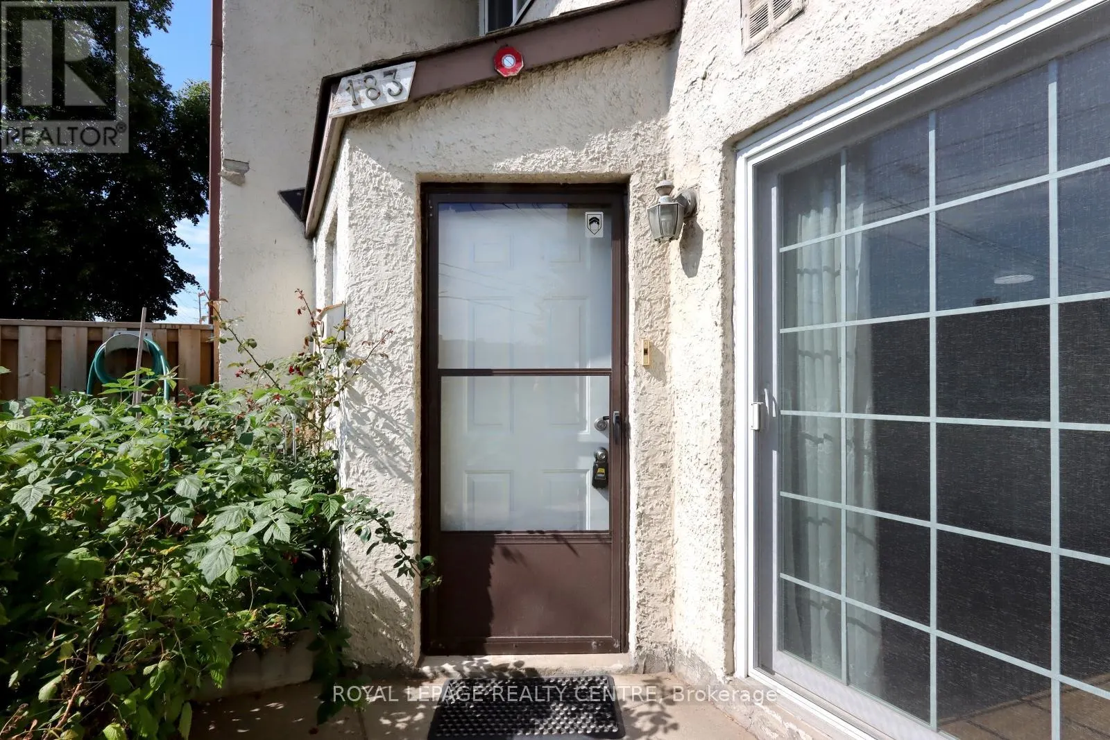 183 - 1055 DUNDAS STREET E