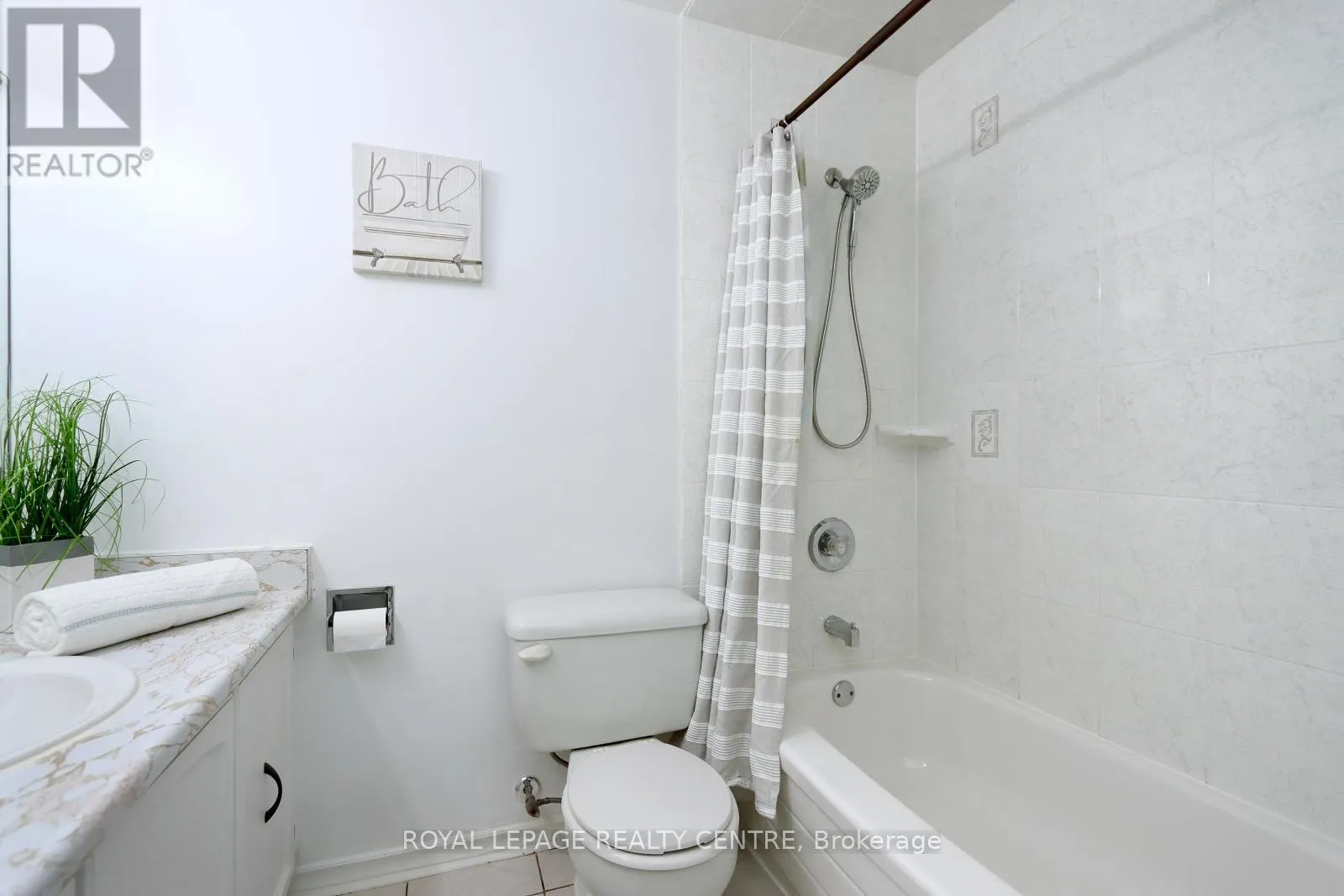183 - 1055 DUNDAS STREET E