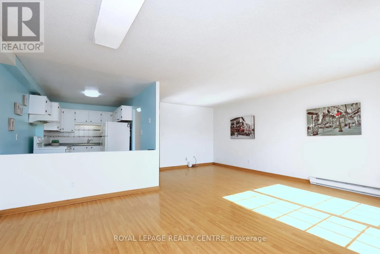 183 - 1055 DUNDAS STREET E