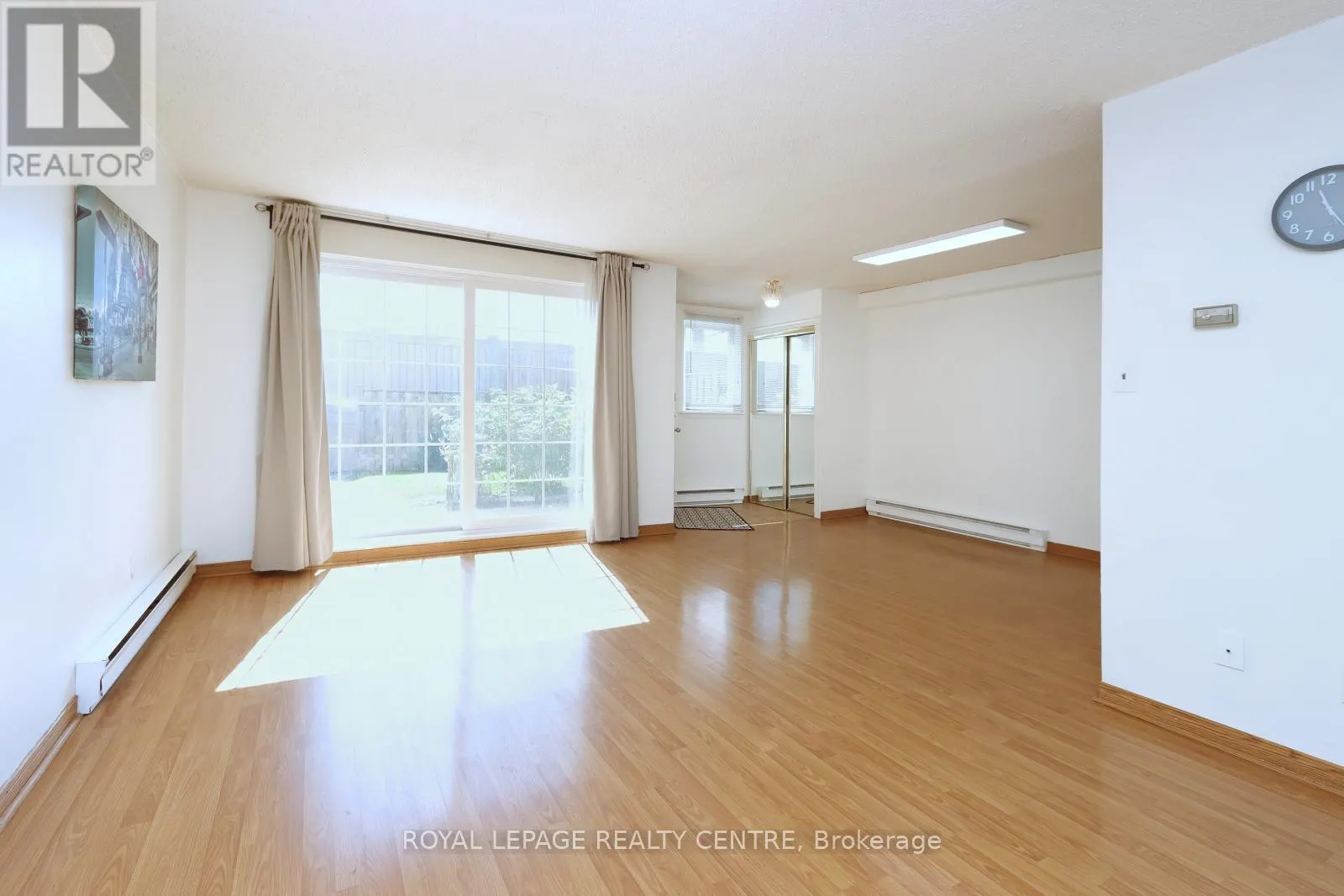 183 - 1055 DUNDAS STREET E