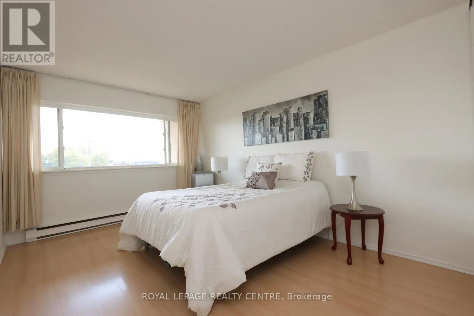 183 - 1055 DUNDAS STREET E