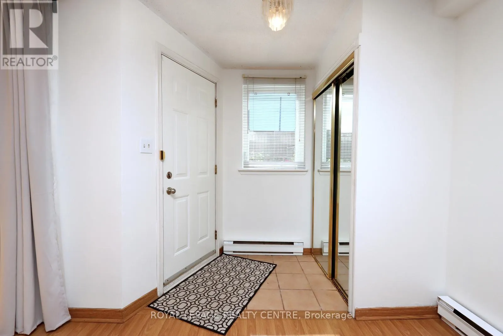 183 - 1055 DUNDAS STREET E