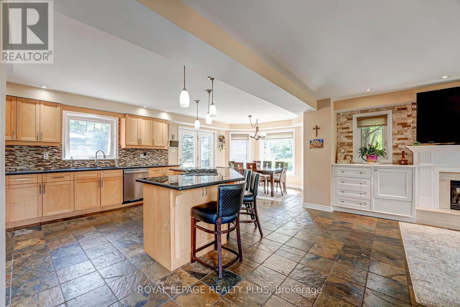 5 COATES HILL COURT
