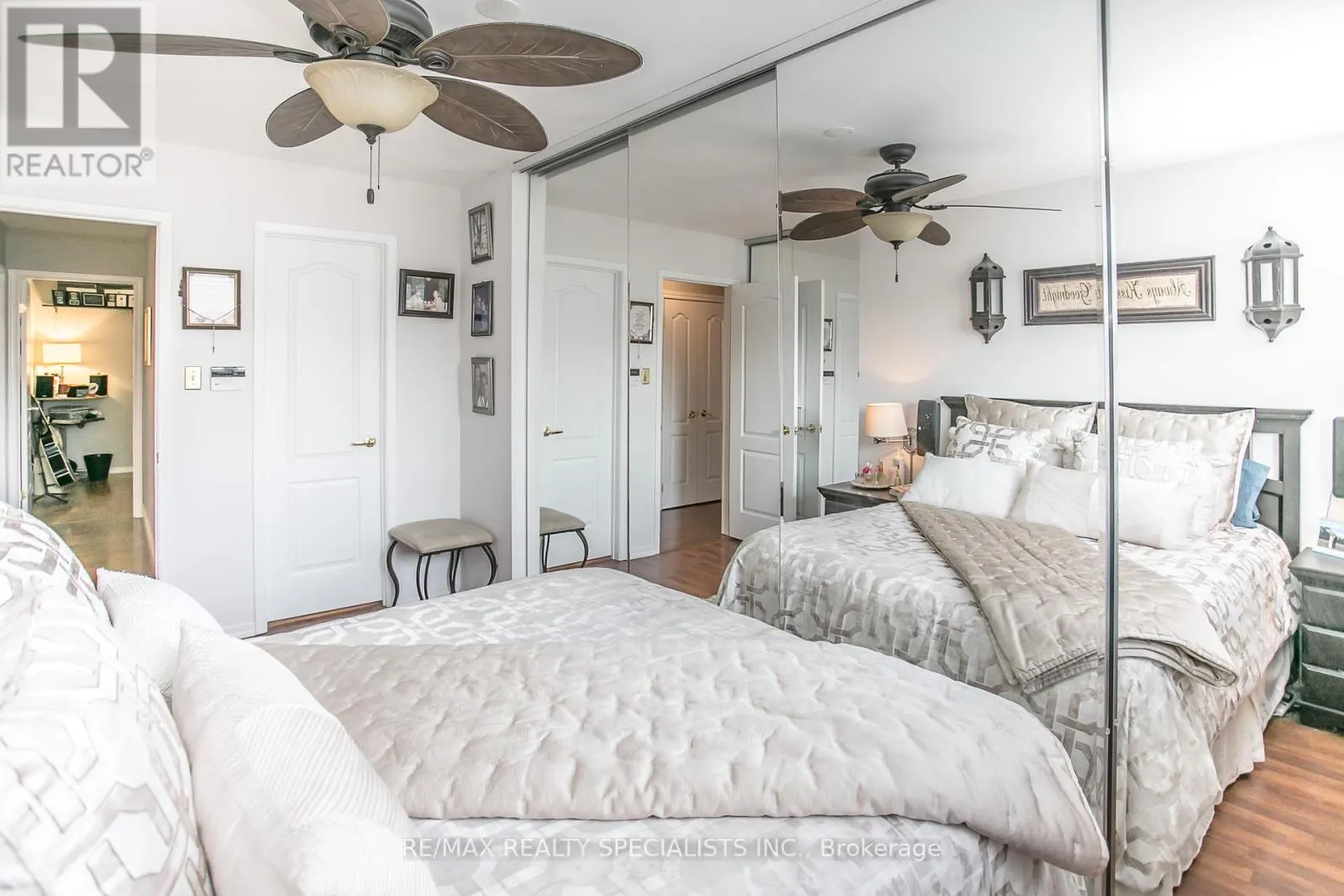2422 VENTURA DRIVE
