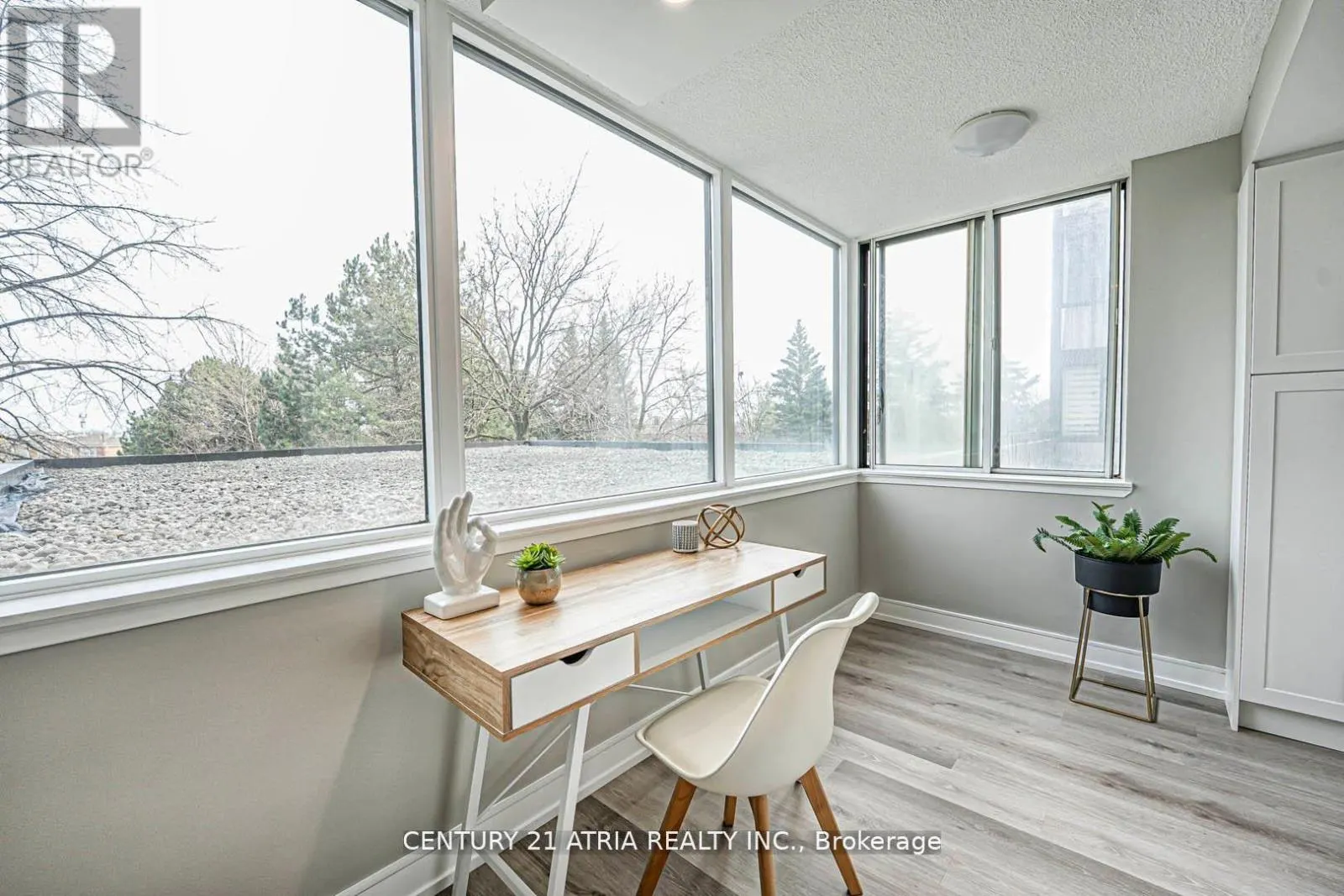 206 - 350 WEBB DRIVE