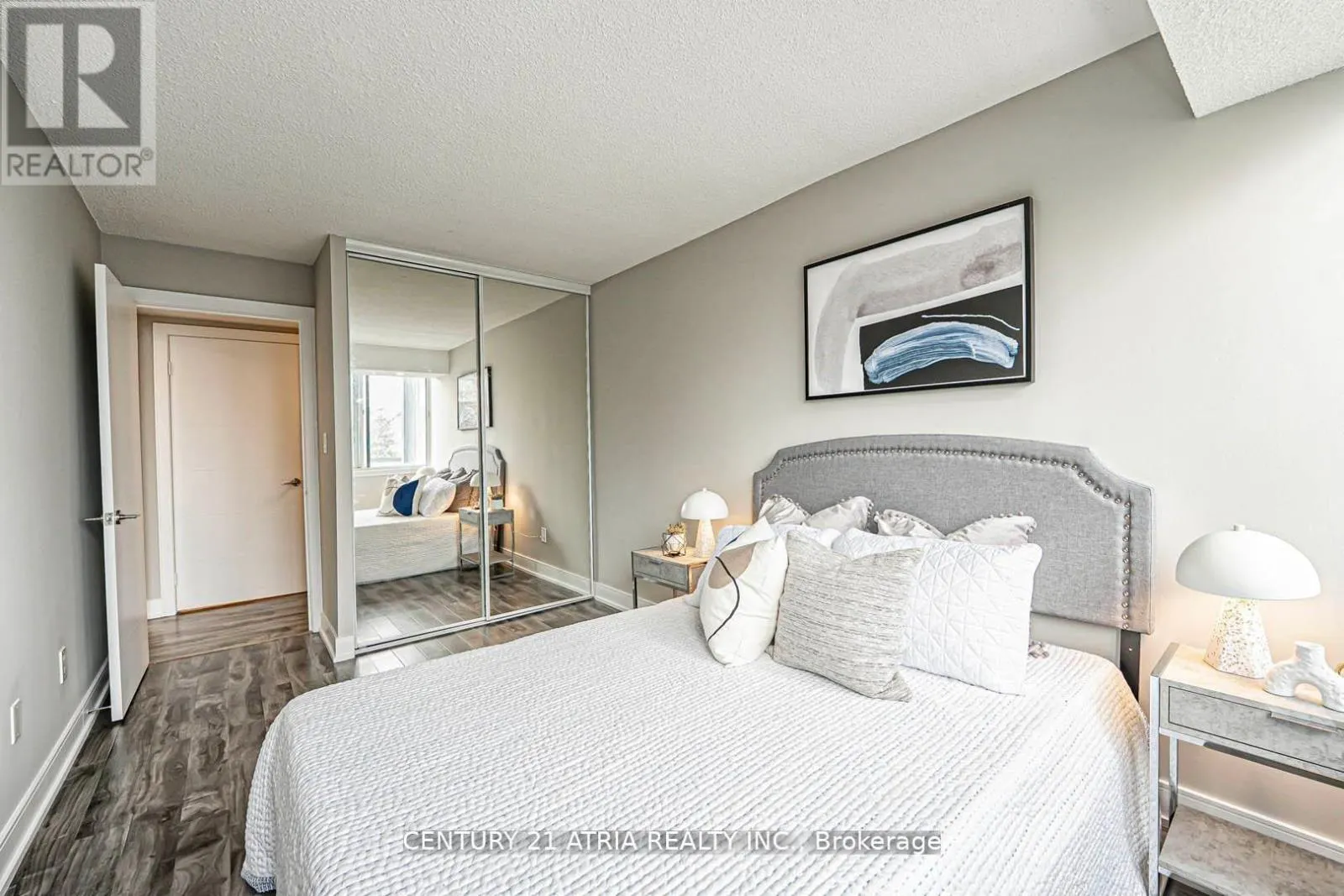 206 - 350 WEBB DRIVE