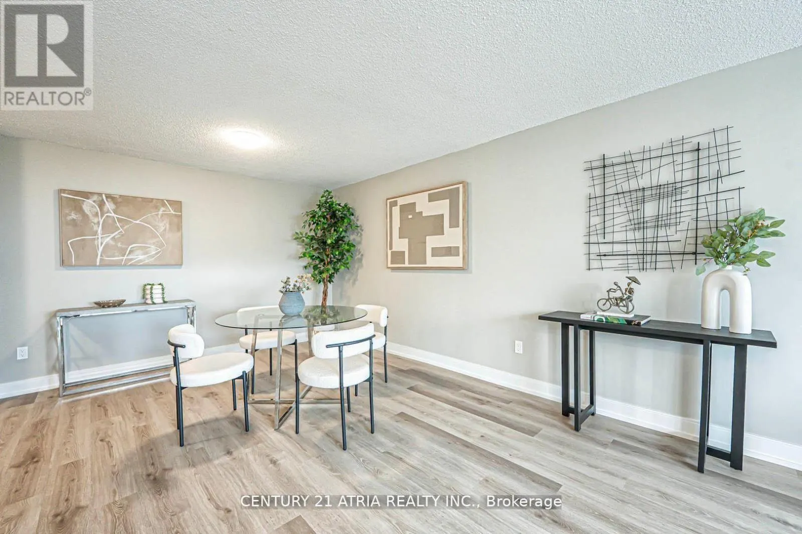 206 - 350 WEBB DRIVE