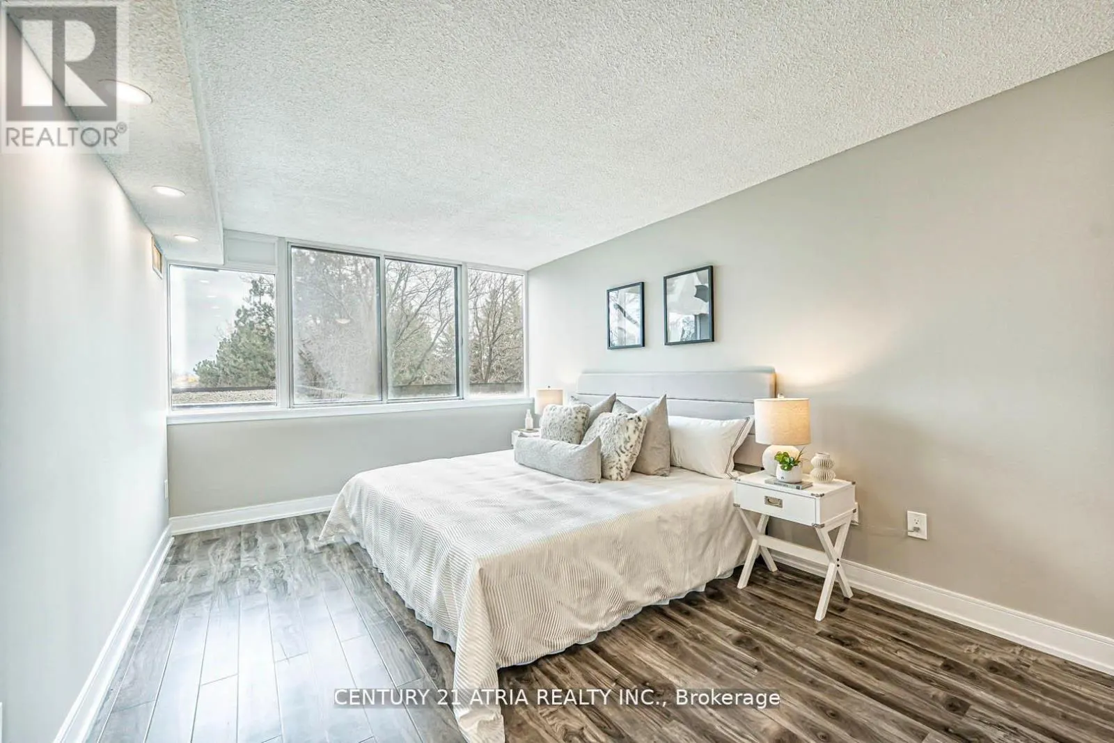 206 - 350 WEBB DRIVE