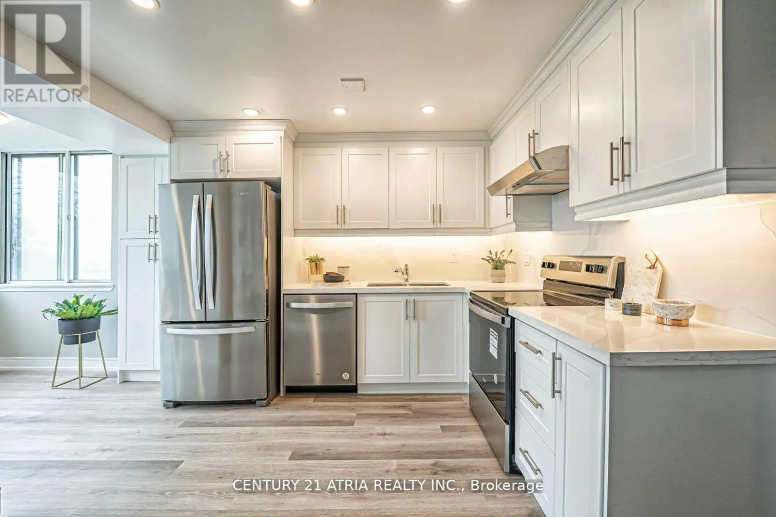 206 - 350 WEBB DRIVE