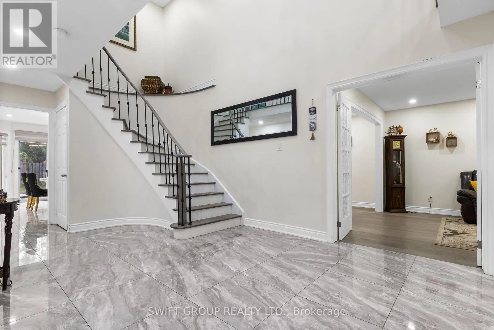 82 FLOWERTOWN AVENUE