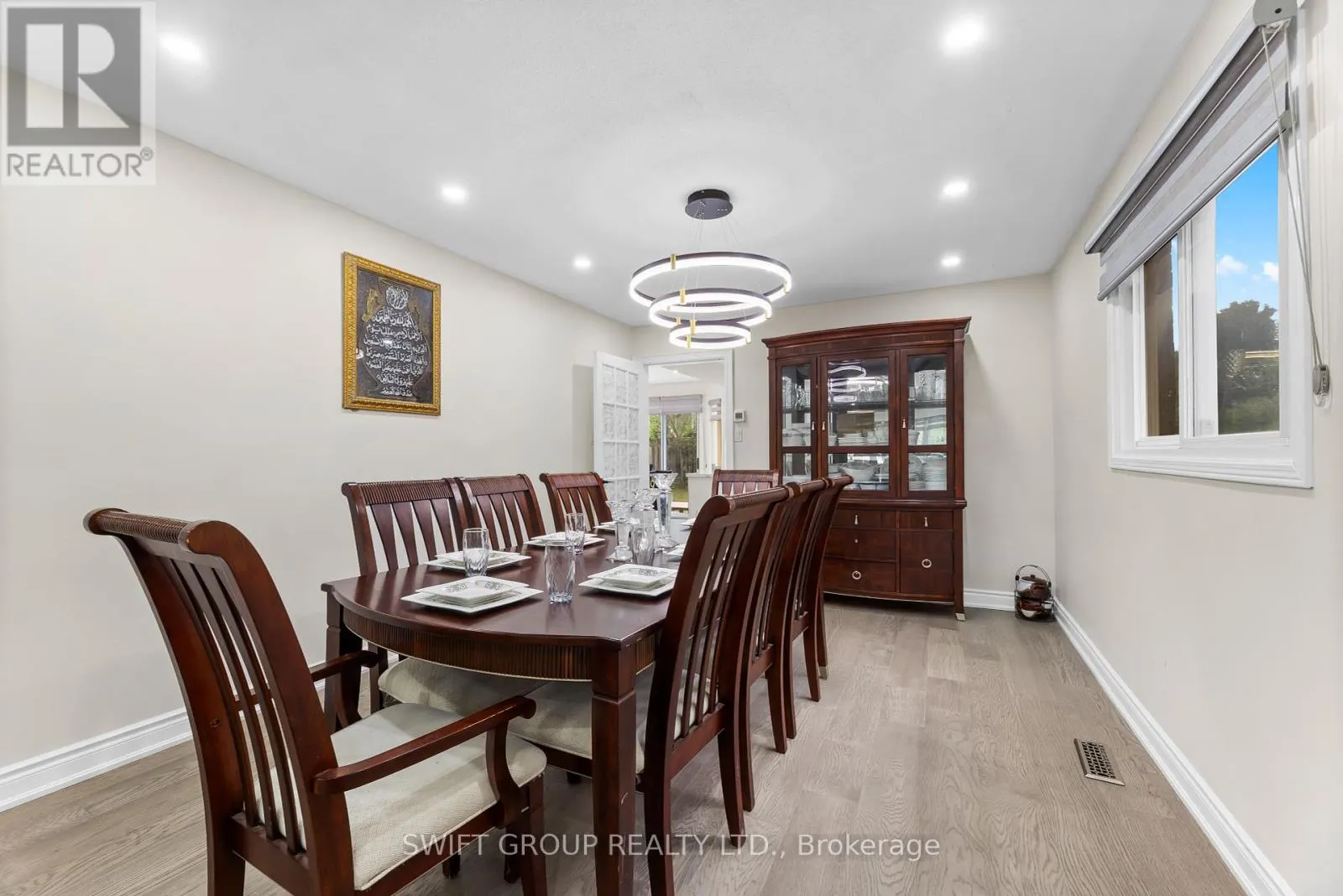 82 FLOWERTOWN AVENUE