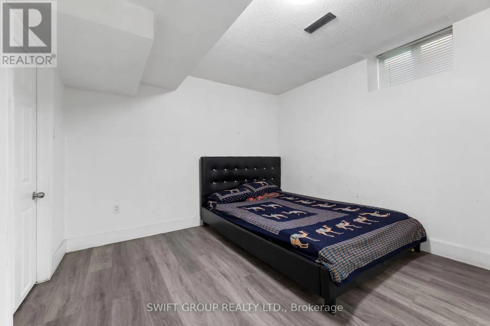 82 FLOWERTOWN AVENUE