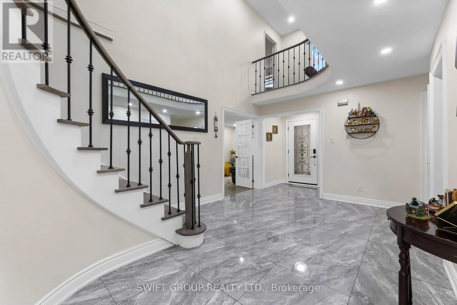 82 FLOWERTOWN AVENUE