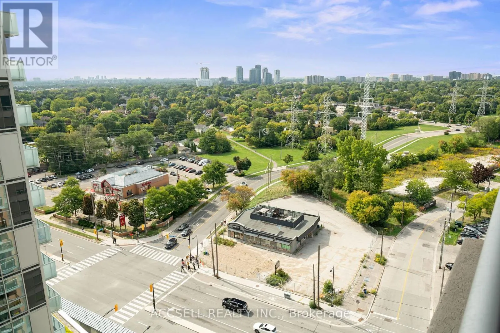 1816 - 5233 DUNDAS STREET W