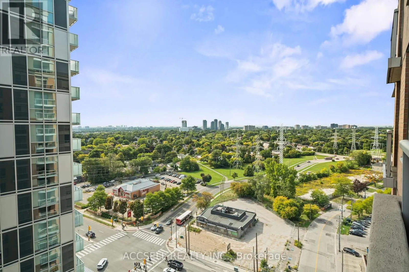 1816 - 5233 DUNDAS STREET W
