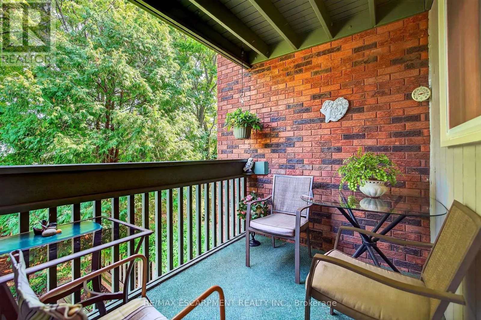 4 - 1552 KERNS ROAD