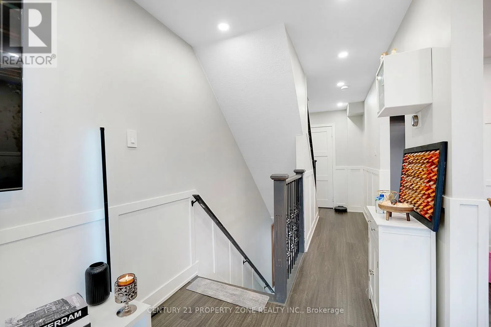90 ENMOUNT DRIVE