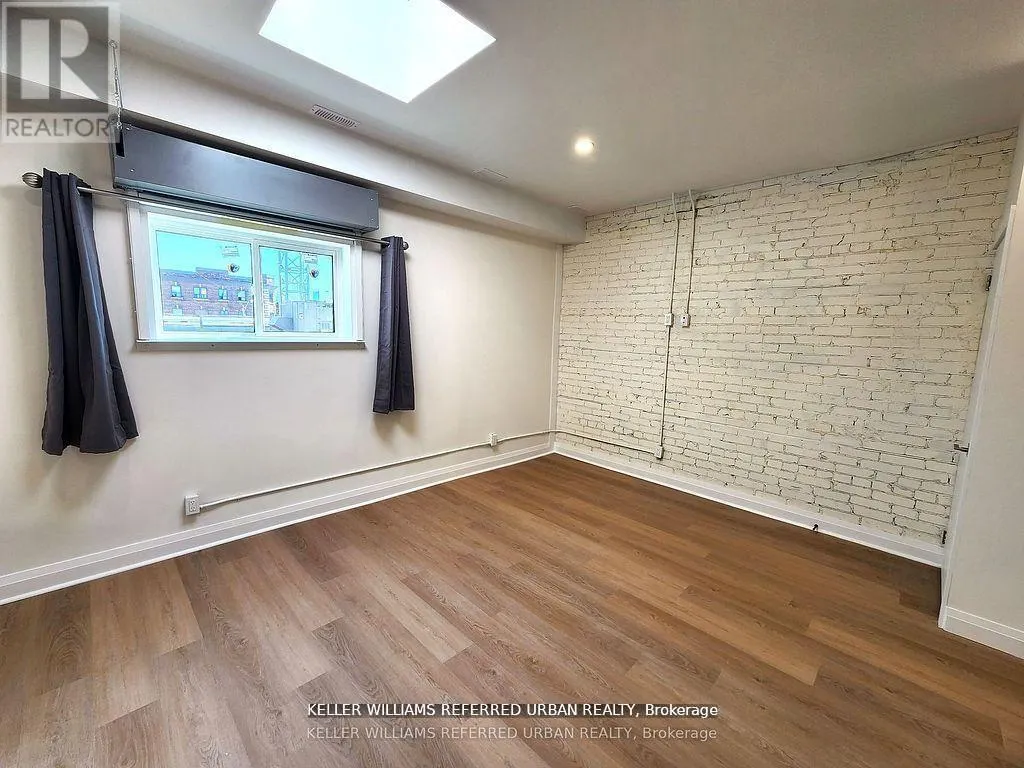 3 - 998 BLOOR STREET W