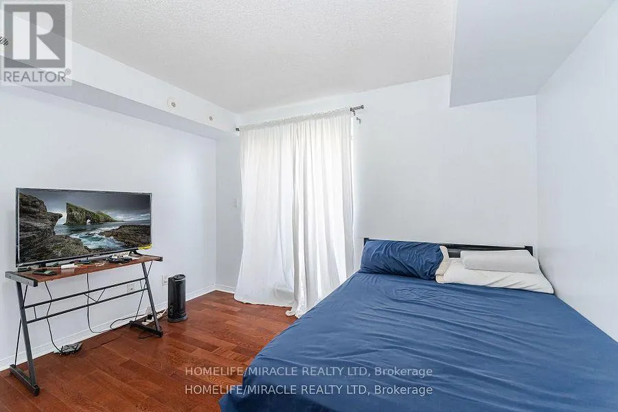 2002 - 3049 FINCH AVENUE W