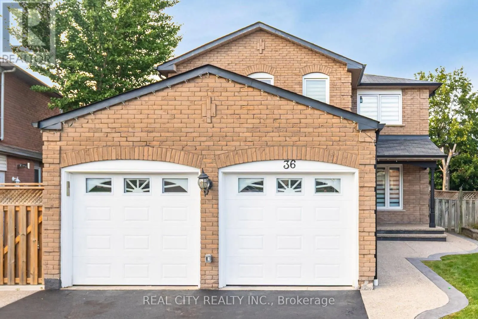 36 JEREMY PLACE
