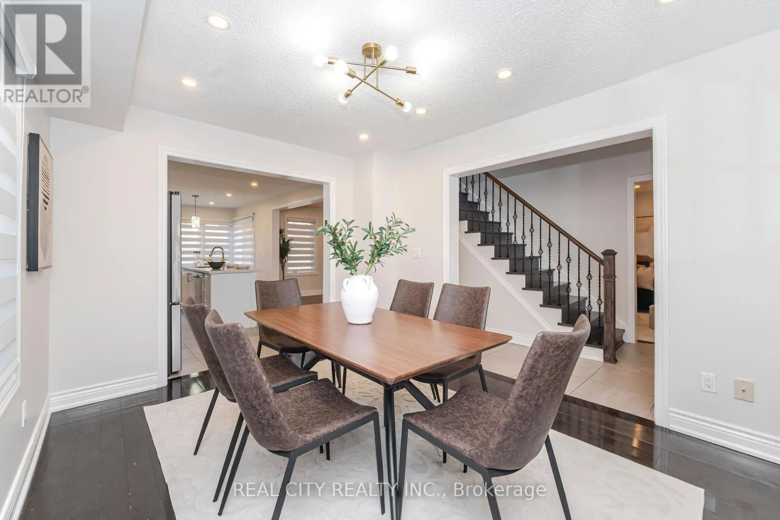 36 JEREMY PLACE