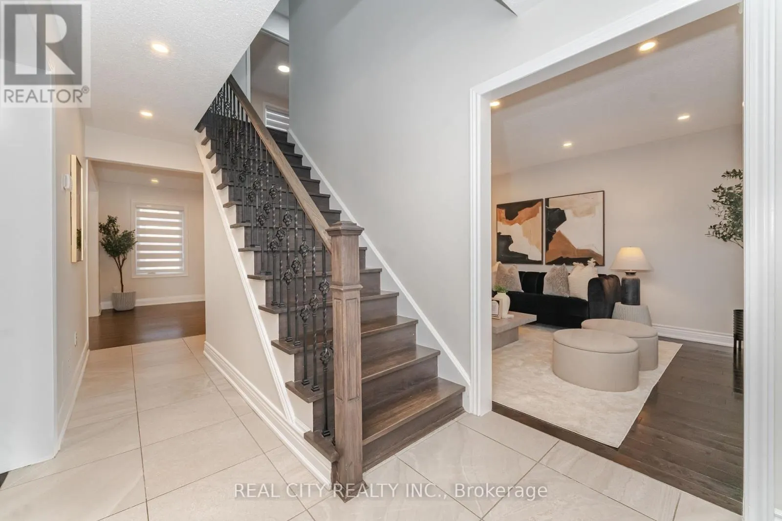 36 JEREMY PLACE