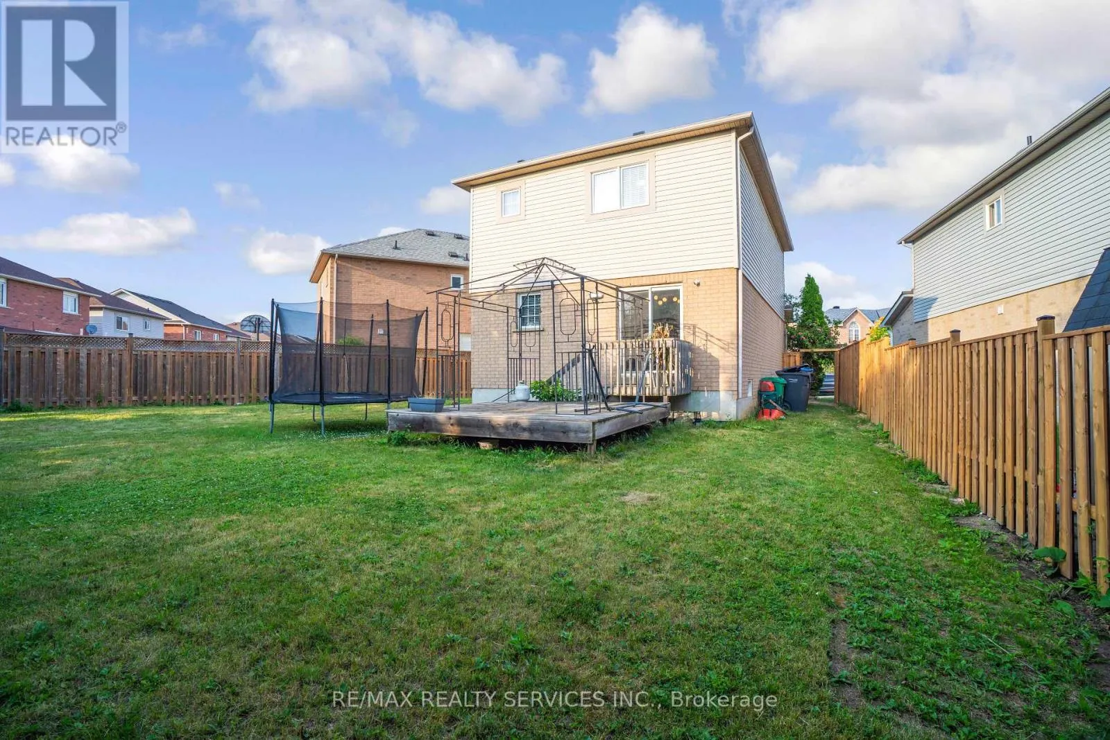 46 OAKMEADOW DRIVE