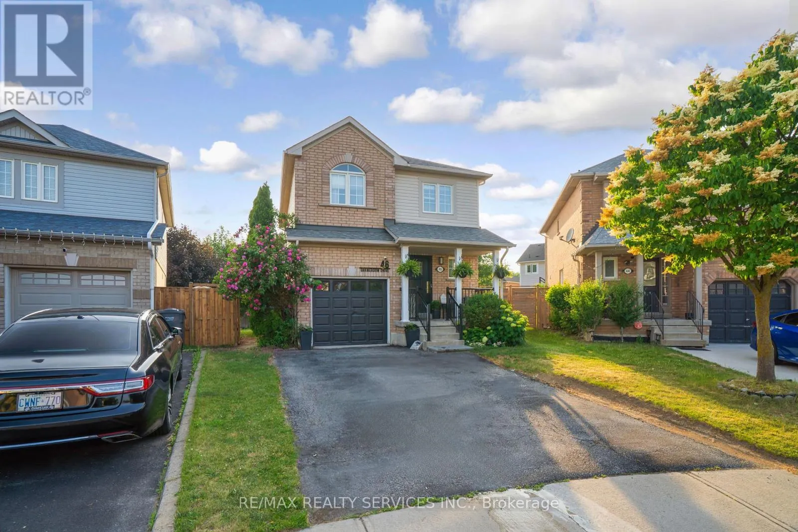 46 OAKMEADOW DRIVE