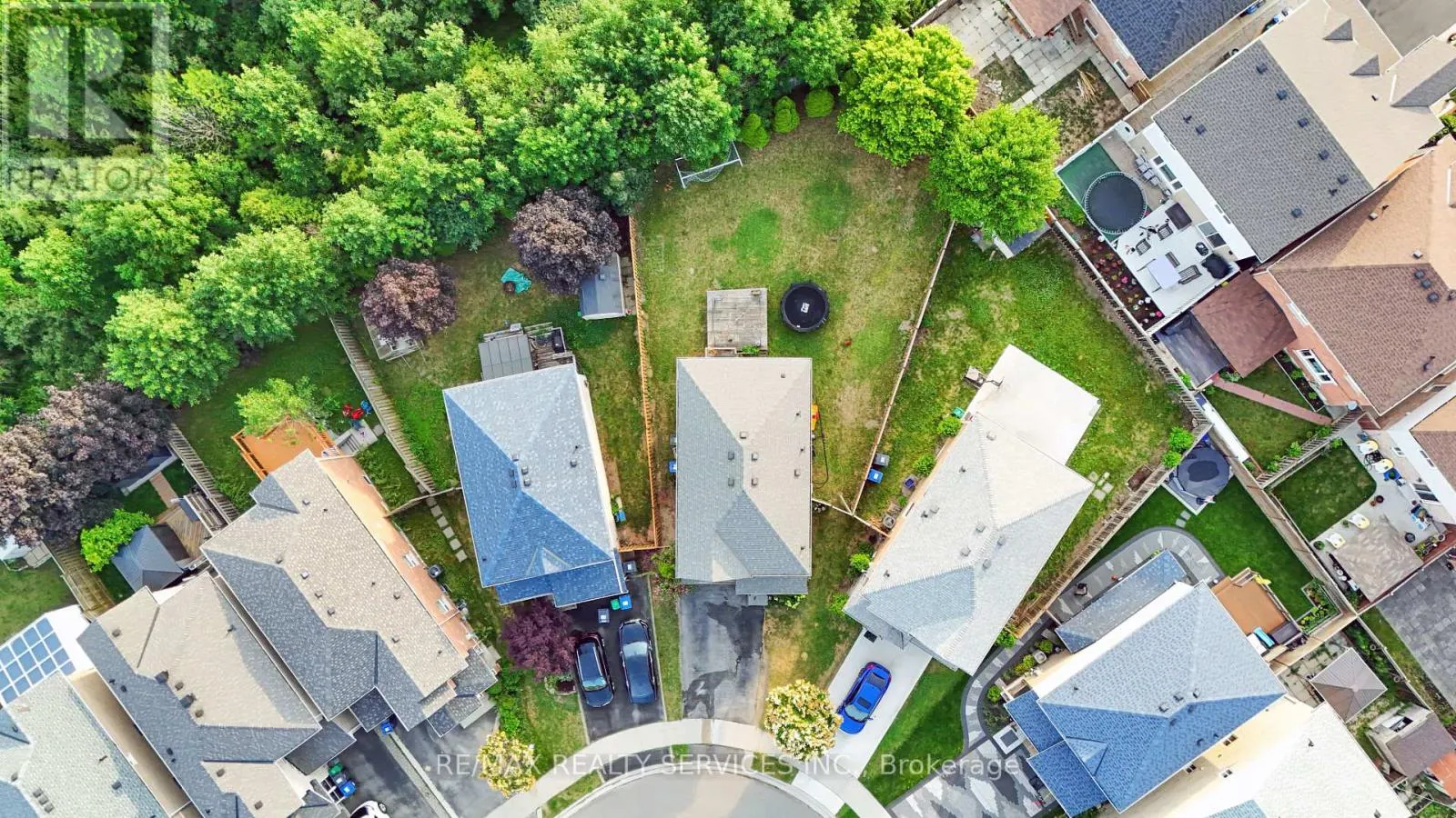 46 OAKMEADOW DRIVE