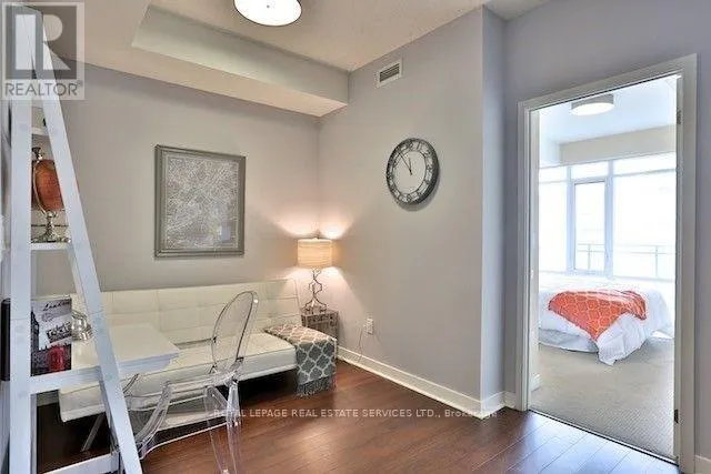 903 - 360 SQUARE ONE DRIVE