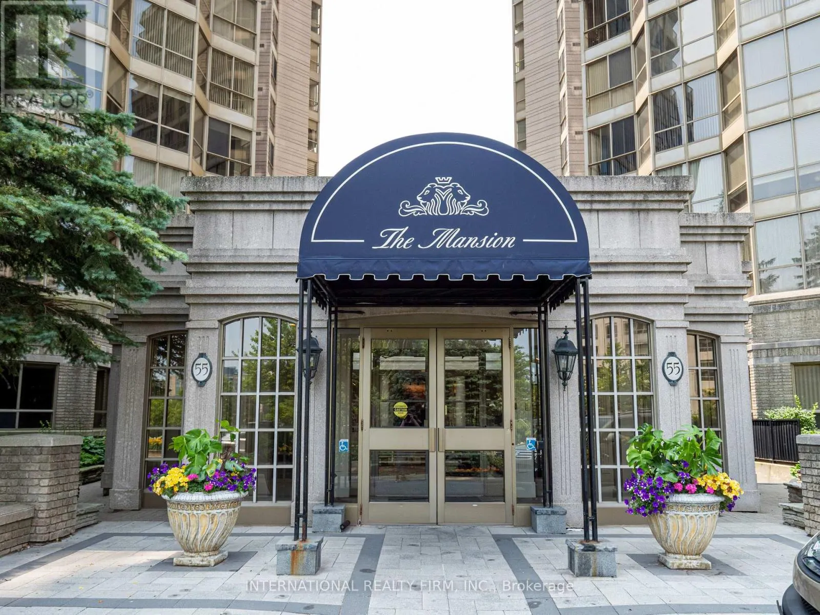 1706 - 55 KINGSBRIDGE GARDEN CIRCLE