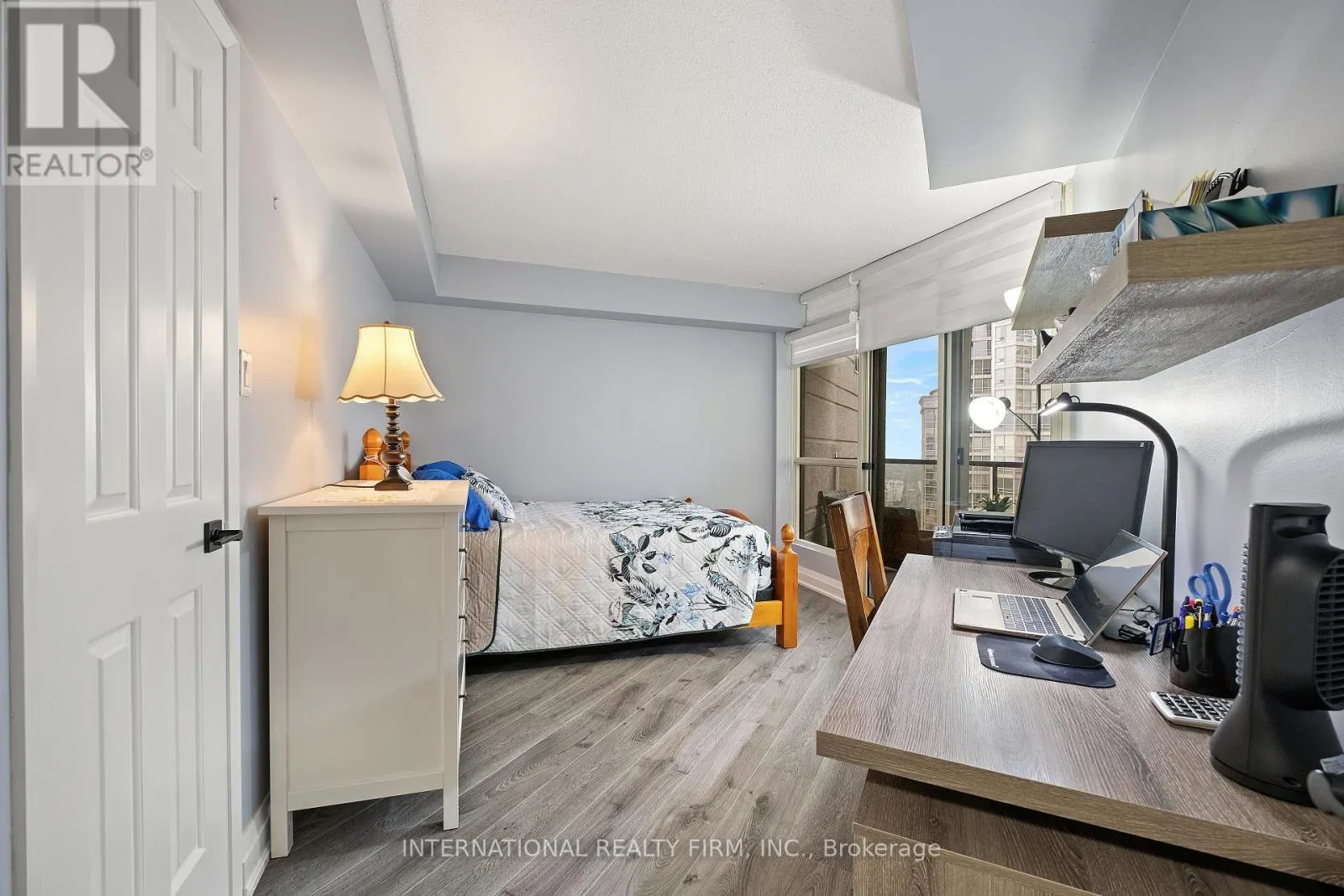 1706 - 55 KINGSBRIDGE GARDEN CIRCLE