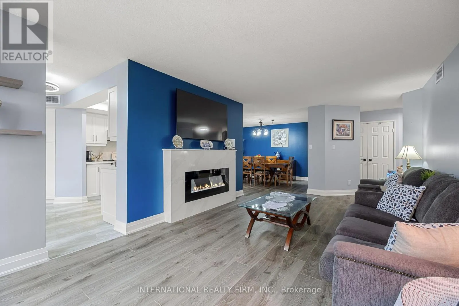 1706 - 55 KINGSBRIDGE GARDEN CIRCLE