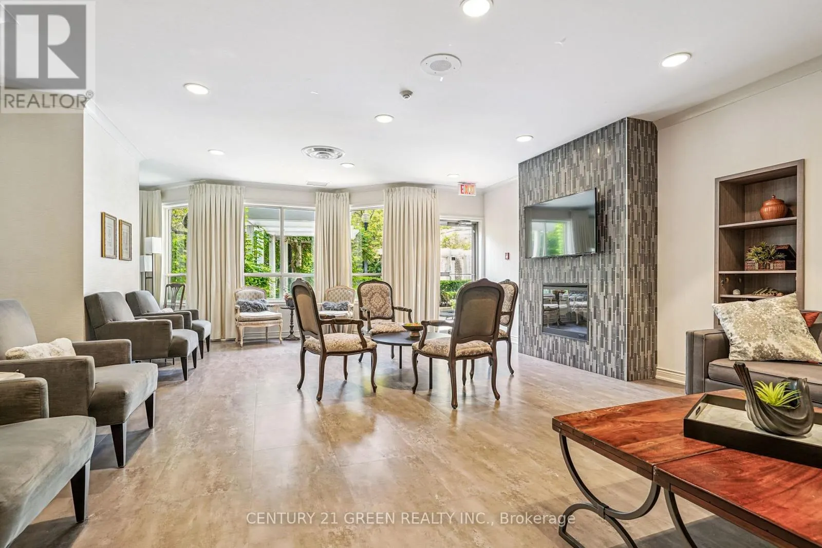 613 - 55 KINGSBRIDGE GARDEN CIRCLE