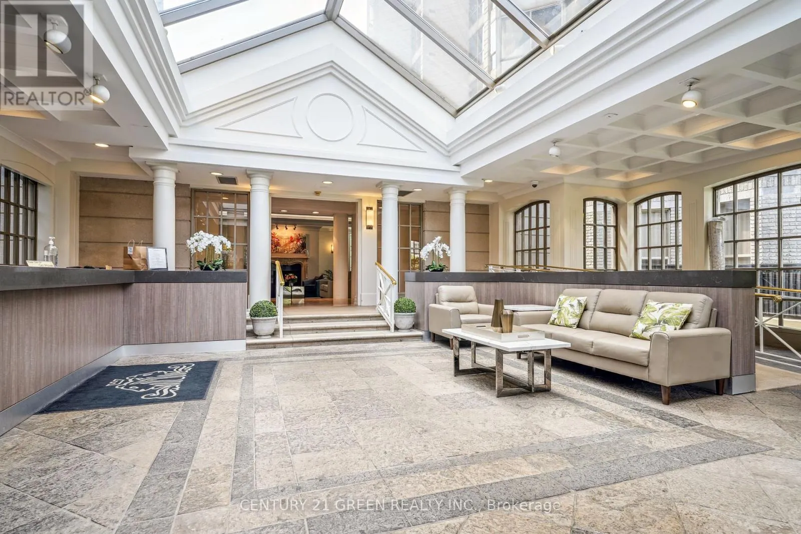 613 - 55 KINGSBRIDGE GARDEN CIRCLE